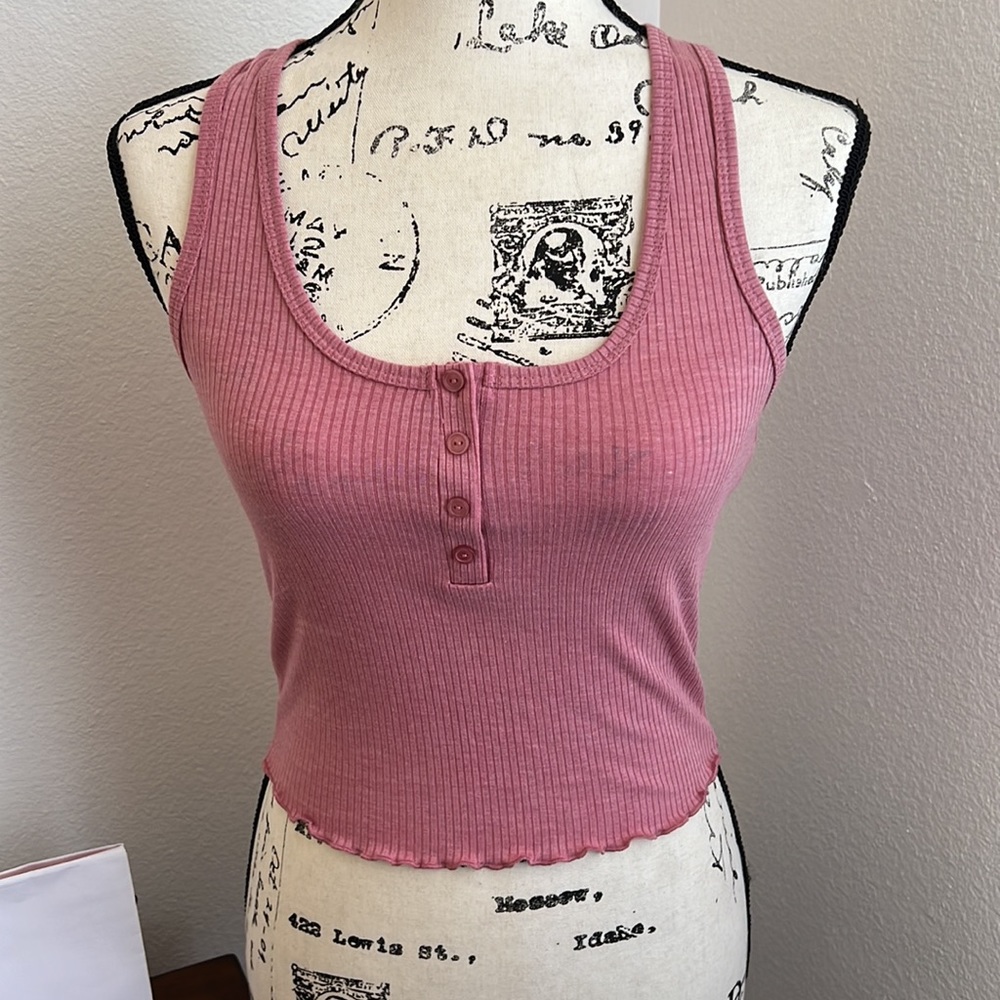 NWOT fashion Nova basic pink tank top - size medium
